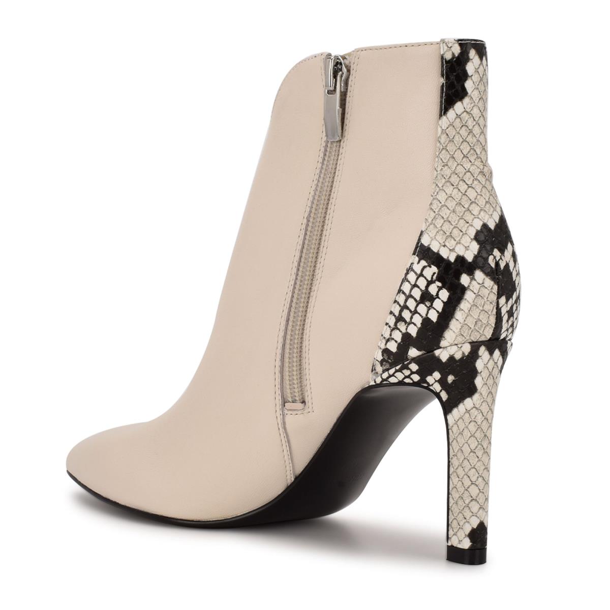 Nine West Mikale Pointy Burunlu Bot Kadın Krema | 4623CEFXO