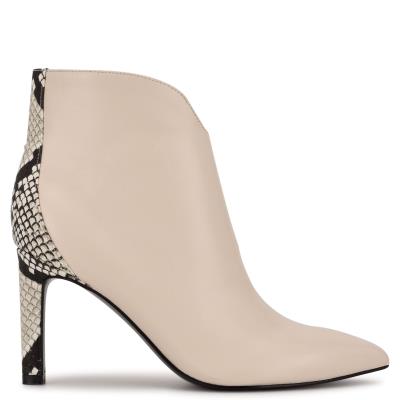 Nine West Mikale Pointy Burunlu Bot Kadın Krema | 4623CEFXO